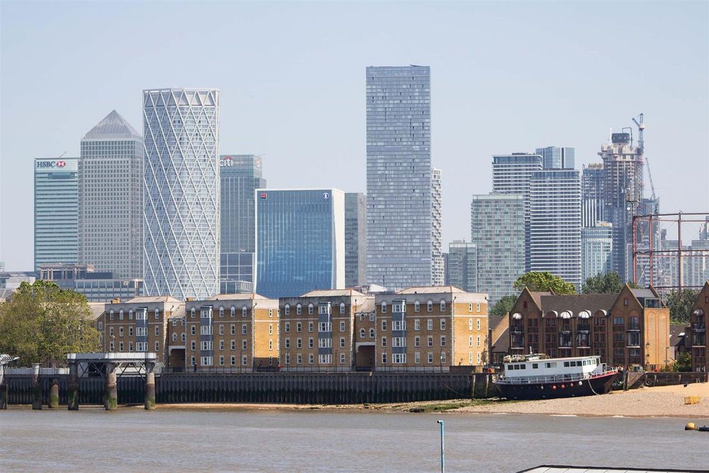 Property photo 1 of 31