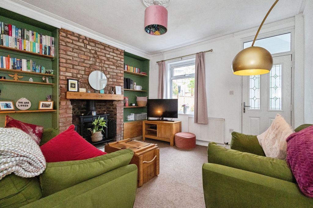 Property photo 3 of 23 Pbox-Img.Jpg