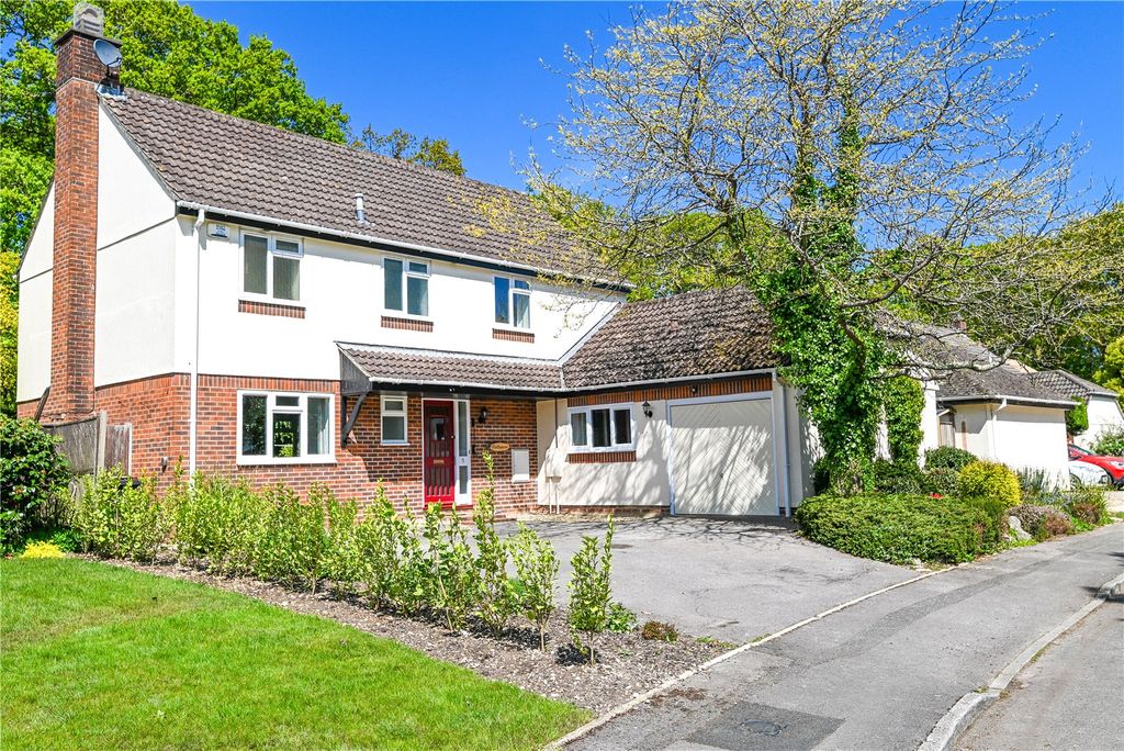 Property photo 1 of 22 Picture No. 05