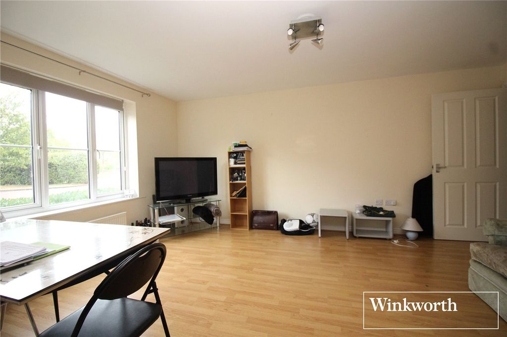Property photo 2 of 9 Picture No. 16