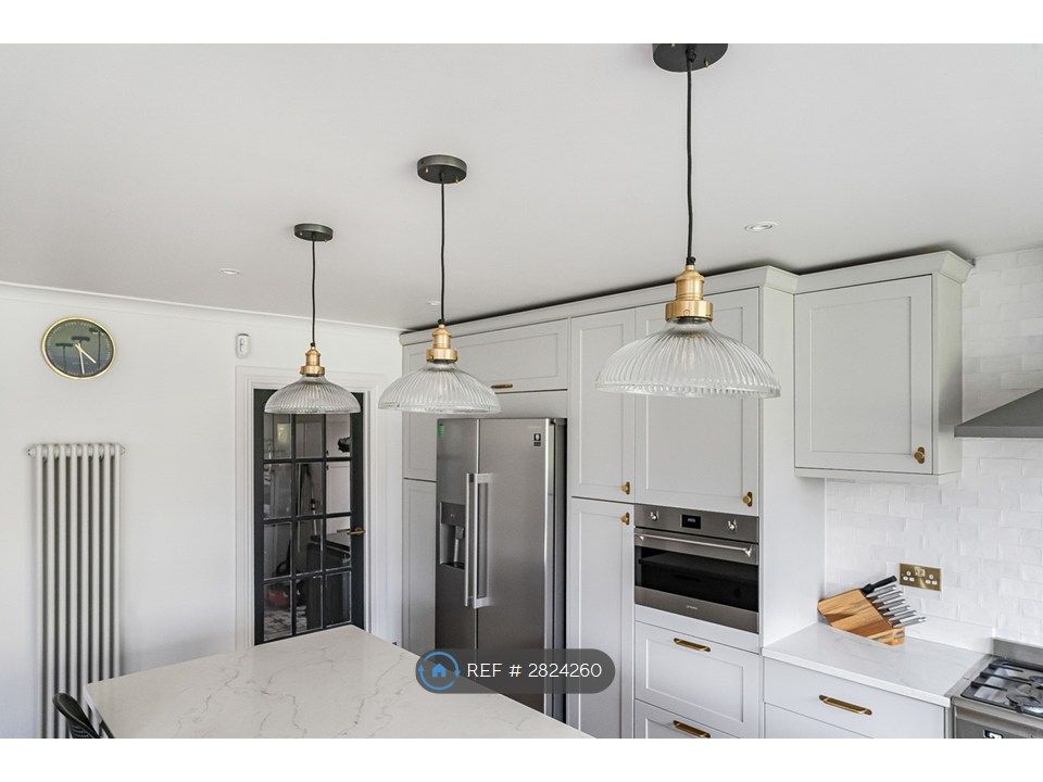 Property photo 3 of 35