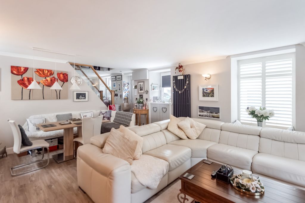 Additional image 7 of 3 bed end terrace house for saleMillar Steet, Crieff PH7