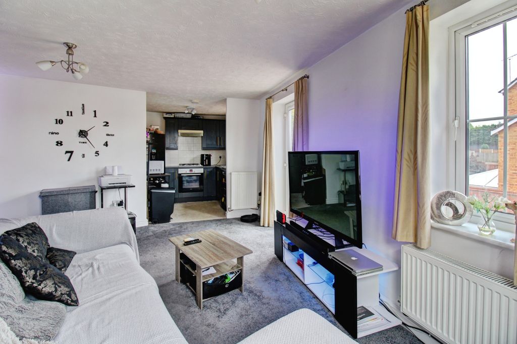 Property photo 3 of 16 Open Plan Lounge &amp; Kitchen