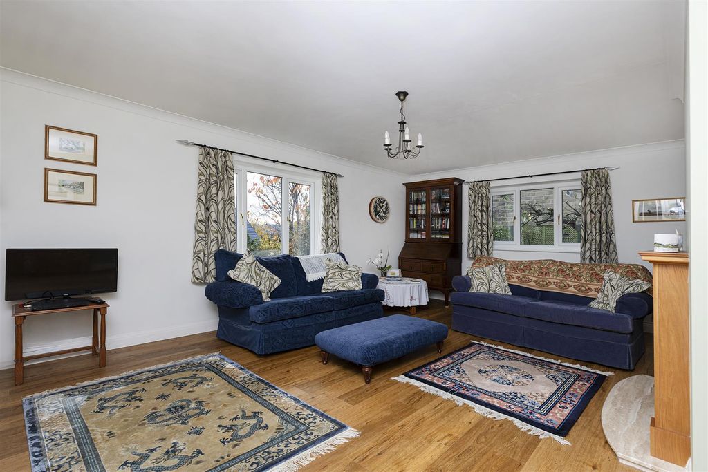 Property photo 2 of 50