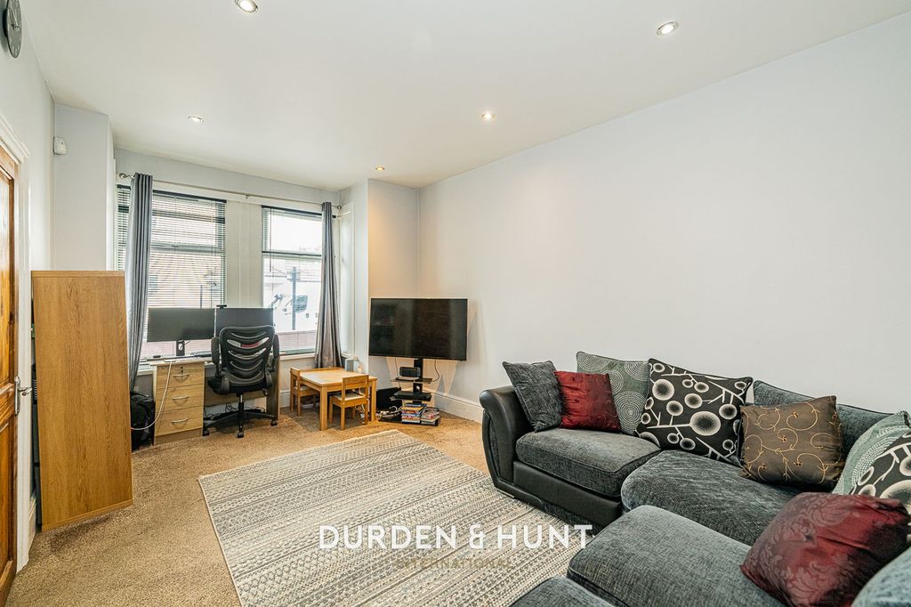 Property photo 3 of 29