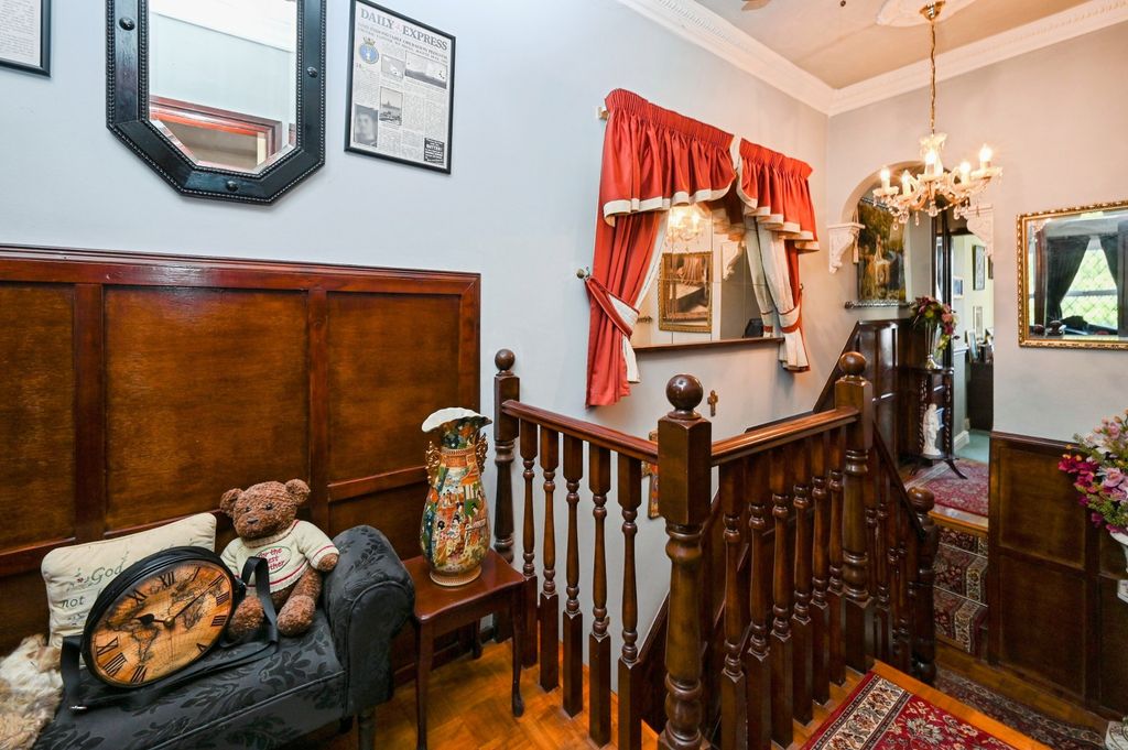 Property photo 3 of 28