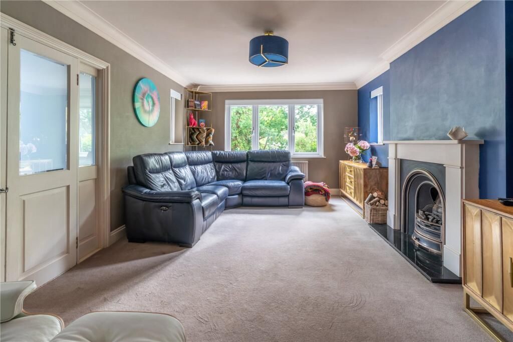 Property photo 2 of 37