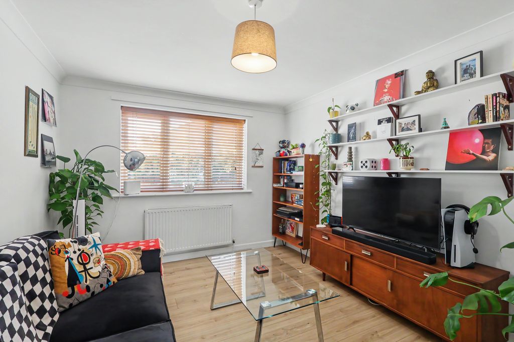 Property photo 3 of 17