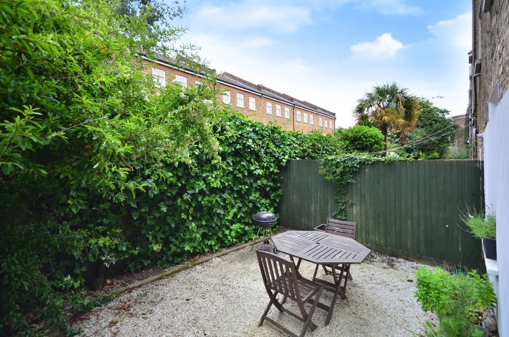 Property photo 2 of 11