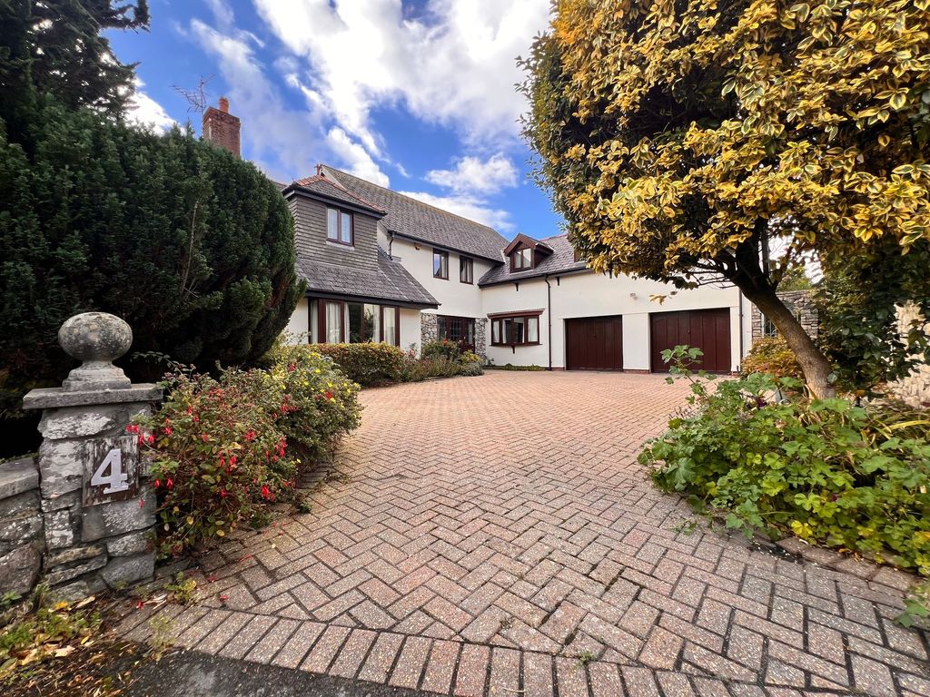 Property photo 2 of 45