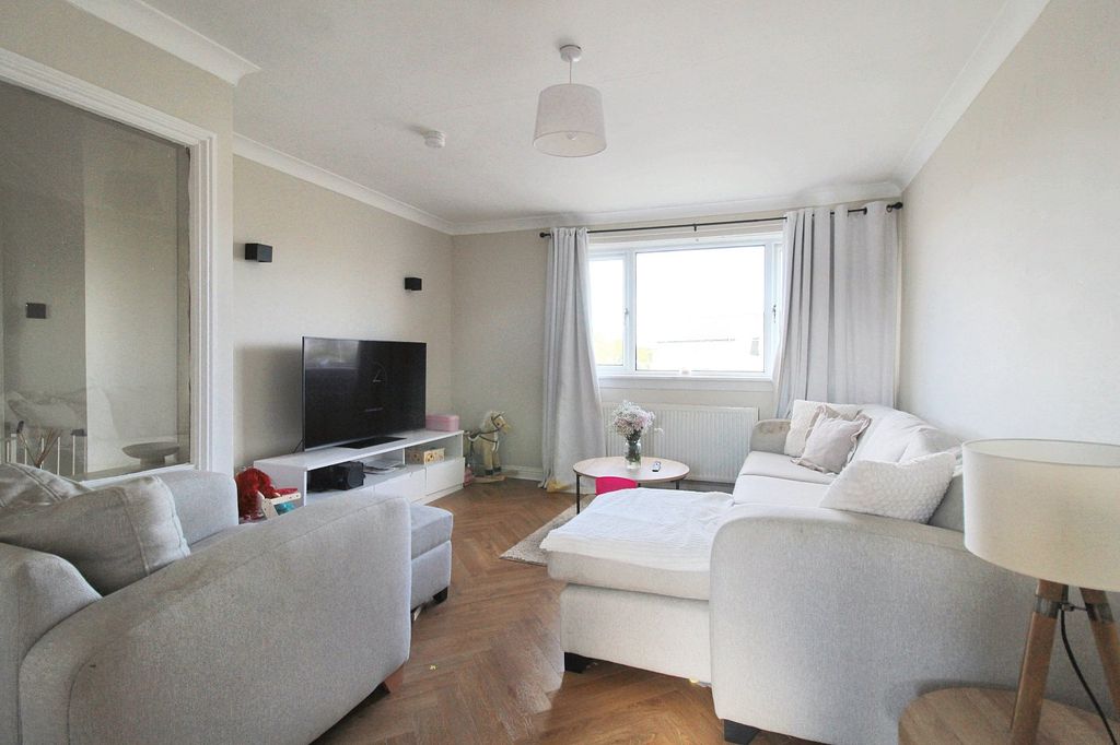 Property photo 2 of 18 Picture No. 10