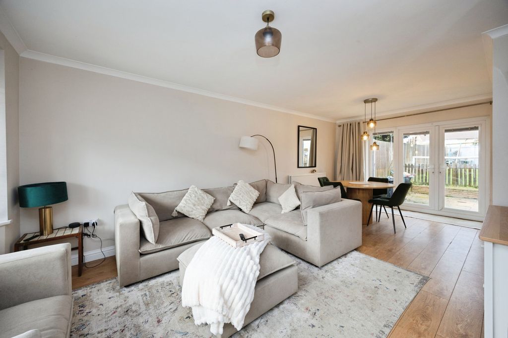 Property photo 3 of 18