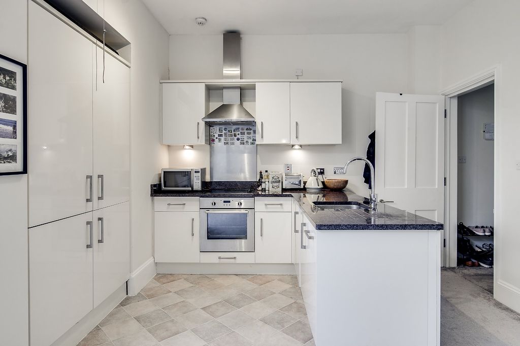 Property photo 3 of 15 Photo 03