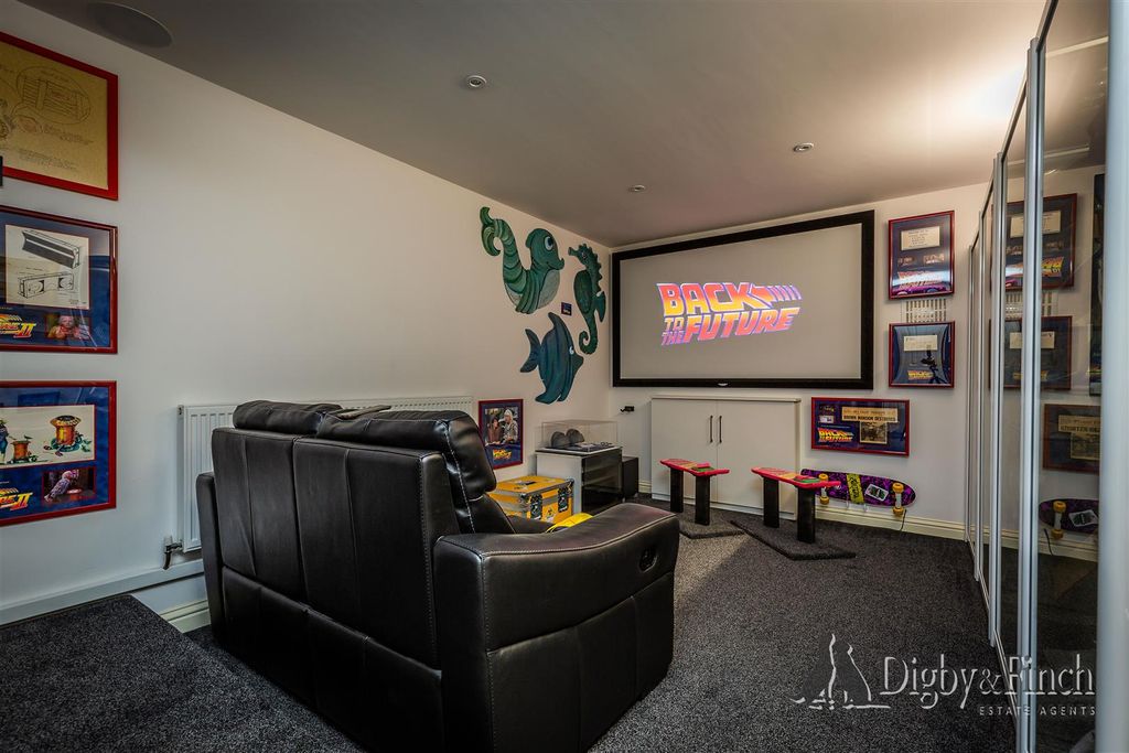 Property photo 3 of 31