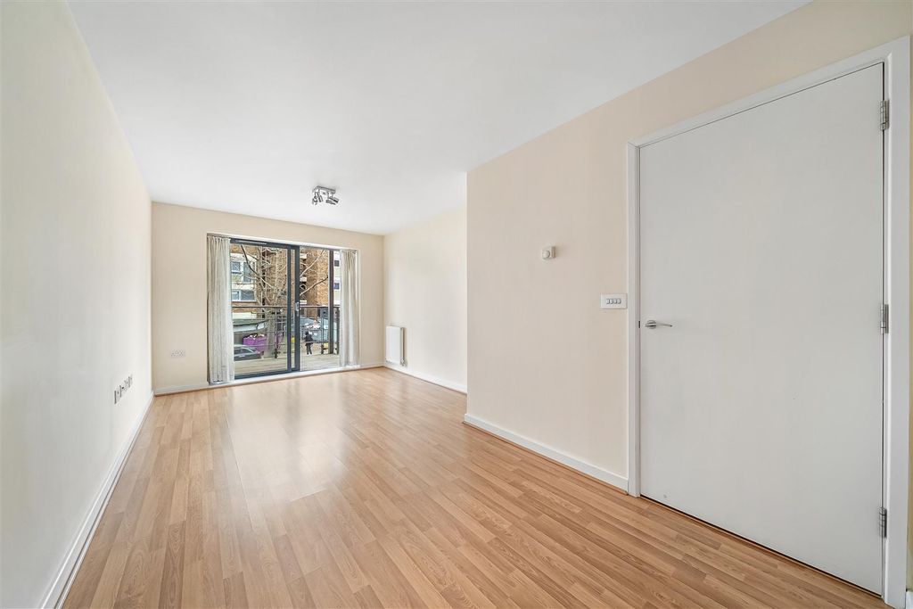 Property photo 2 of 12 Dsc09636.Jpg