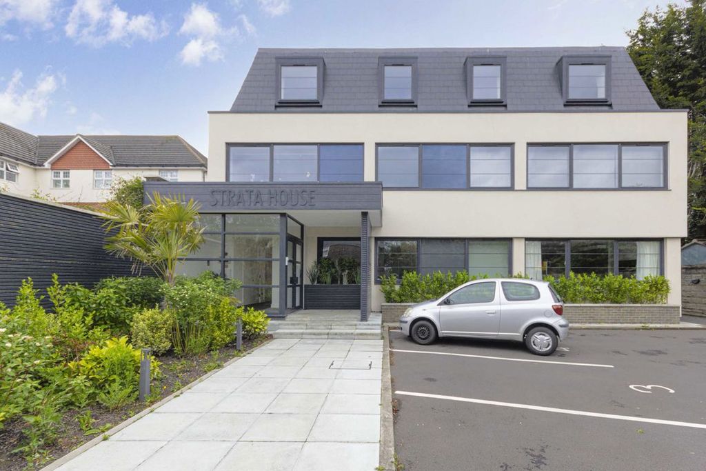 Property photo 1 of 4