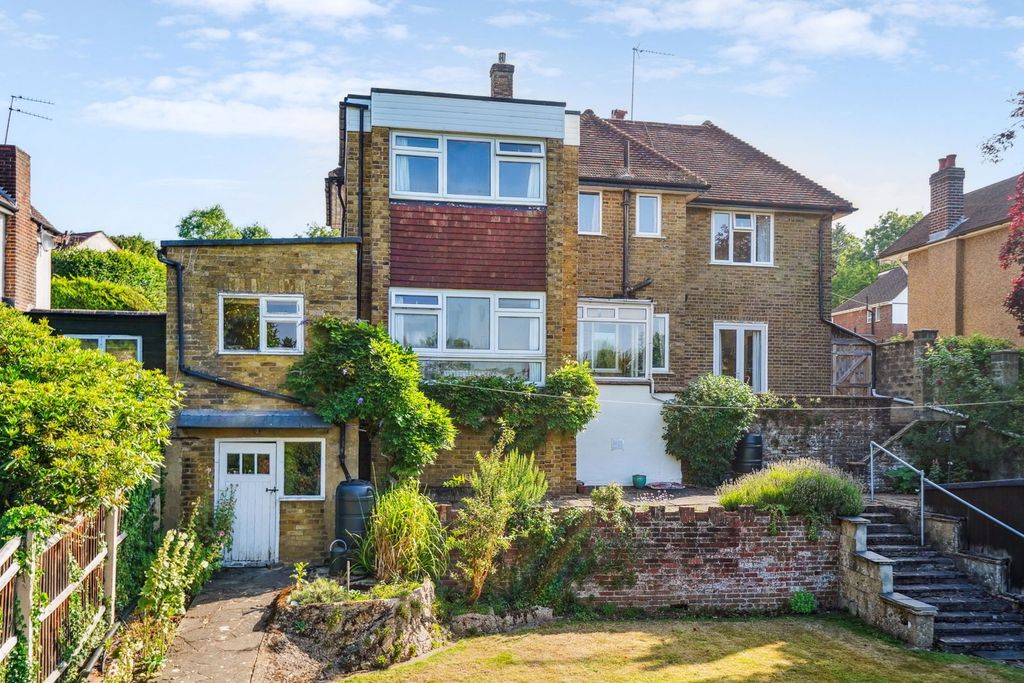 Property photo 3 of 20