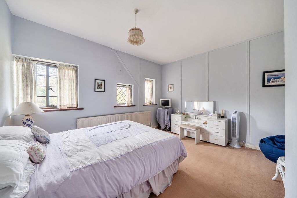Additional image 10 of 5 bed detached house for saleCedar Road, Farnborough GU14