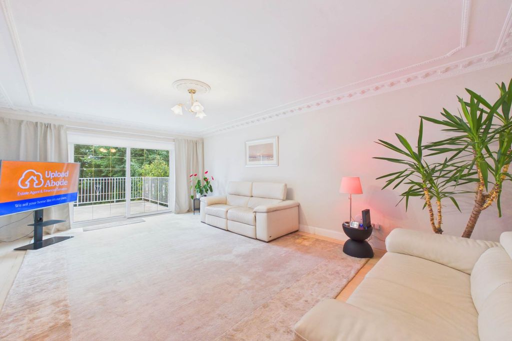 Property photo 2 of 34