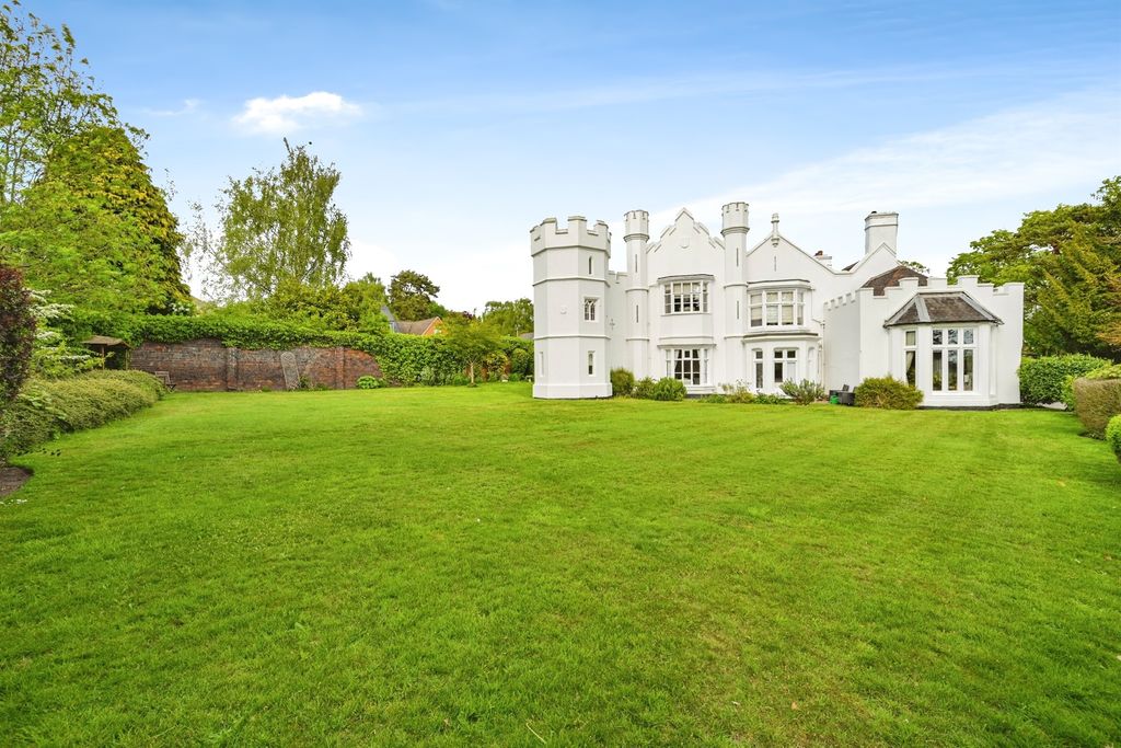Property photo 1 of 17