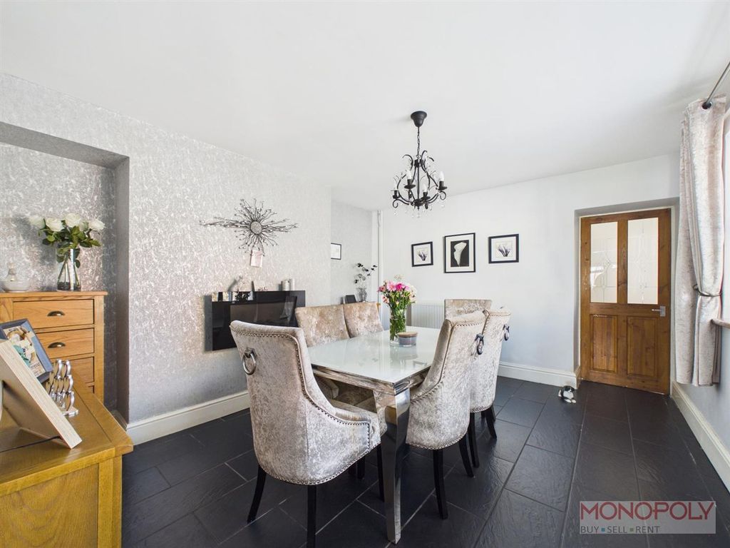 Property photo 3 of 15 Dining Room