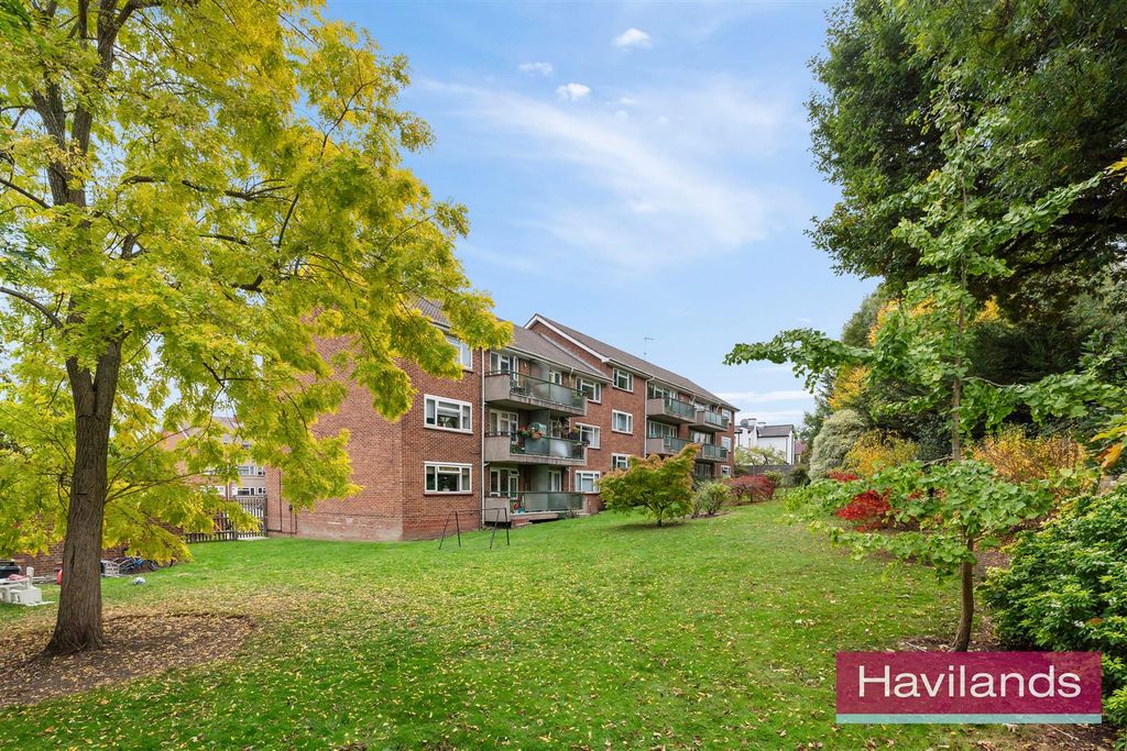 Property photo 1 of 12 Meadowbank-5.Jpg