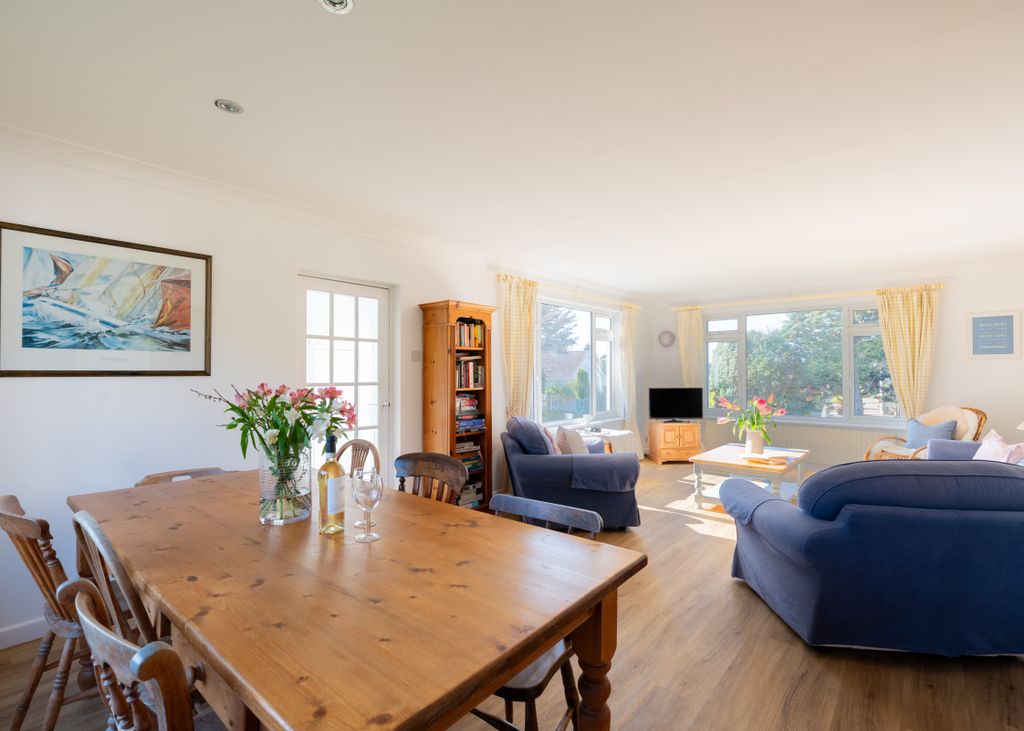 Property photo 2 of 16 6802188Ec56c5_16 Trelyn-16