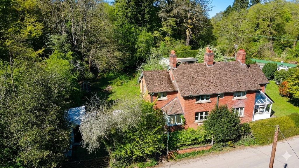 Property photo 1 of 31