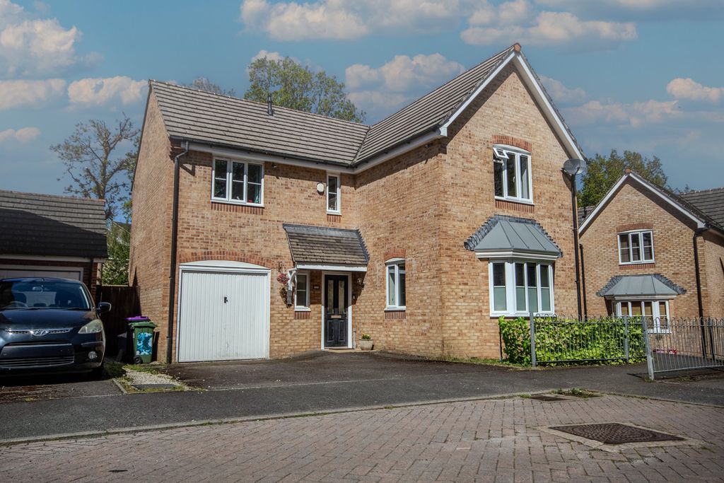 Property photo 1 of 36