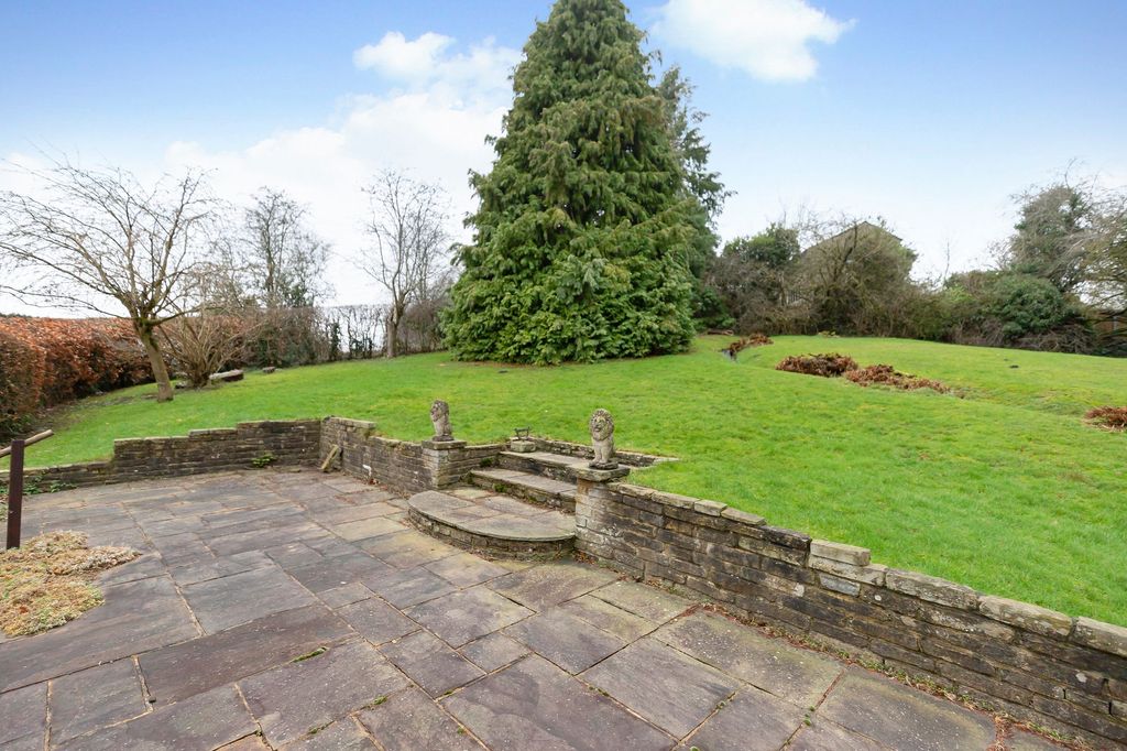 Property photo 3 of 32