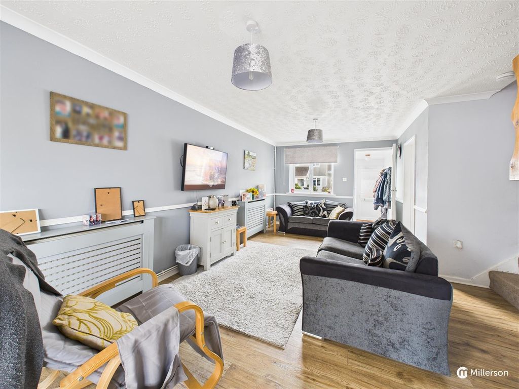 Property photo 2 of 20 Lounge/Diner