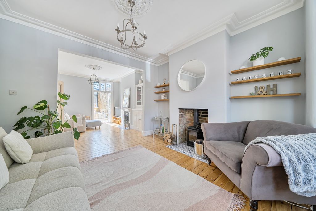 Property photo 3 of 21 5112198