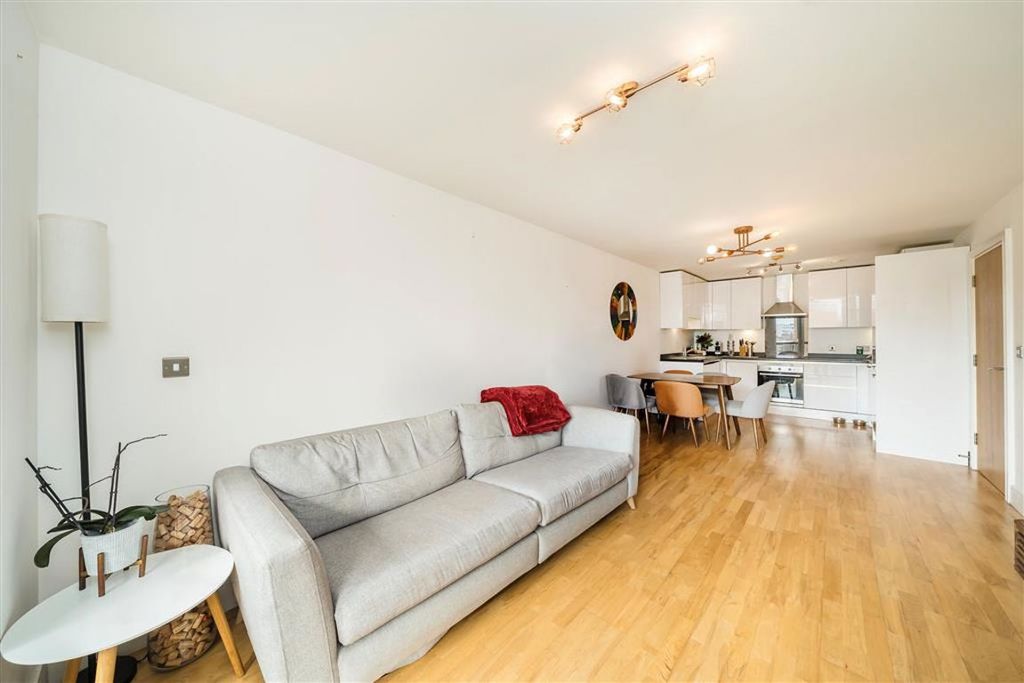 Property photo 3 of 8