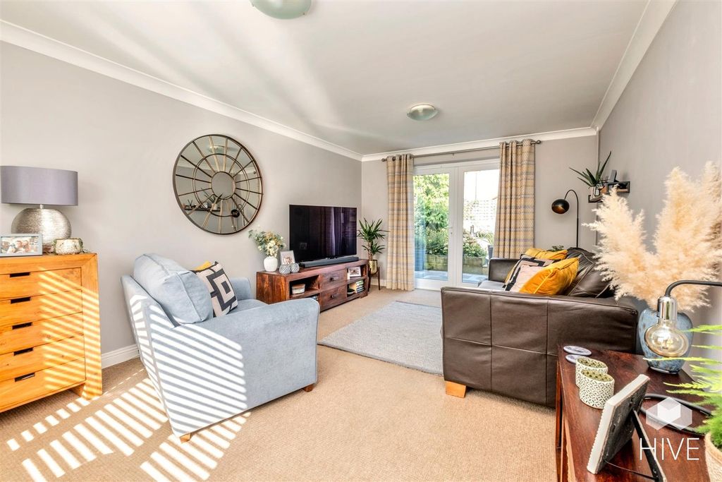 Property photo 2 of 29