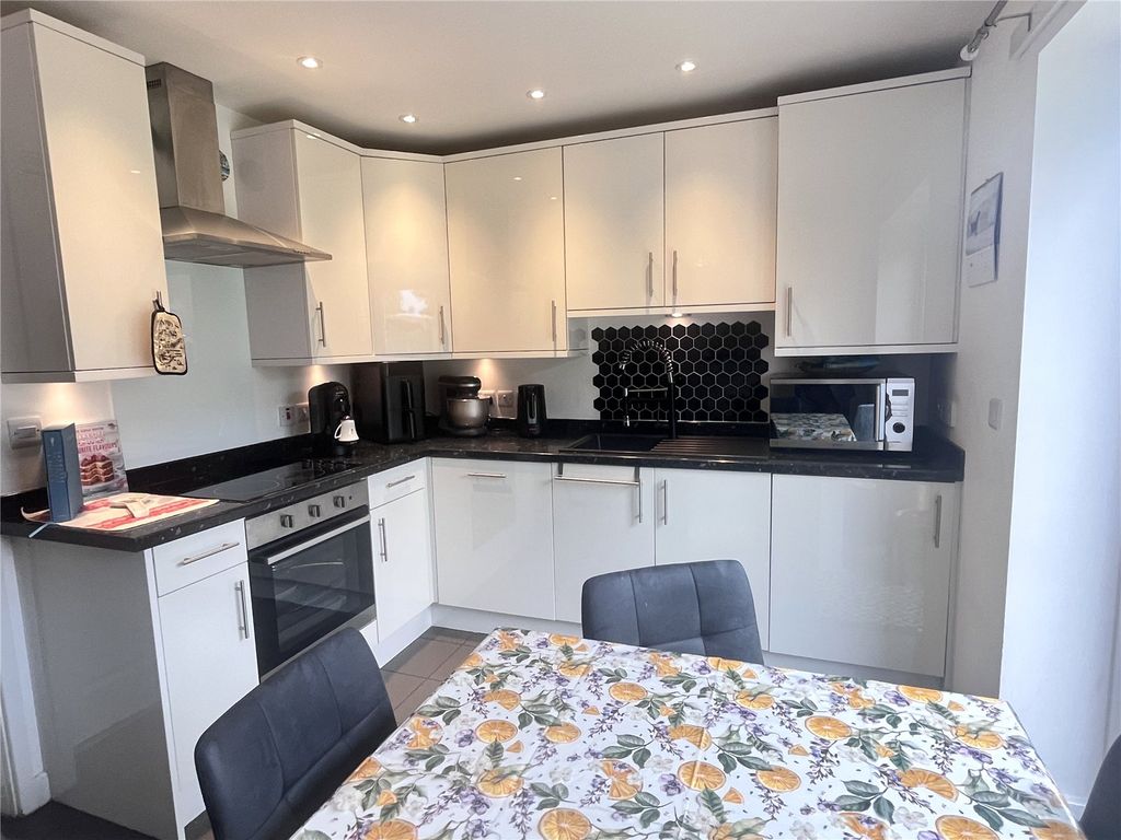 Property photo 2 of 18 Picture No. 06