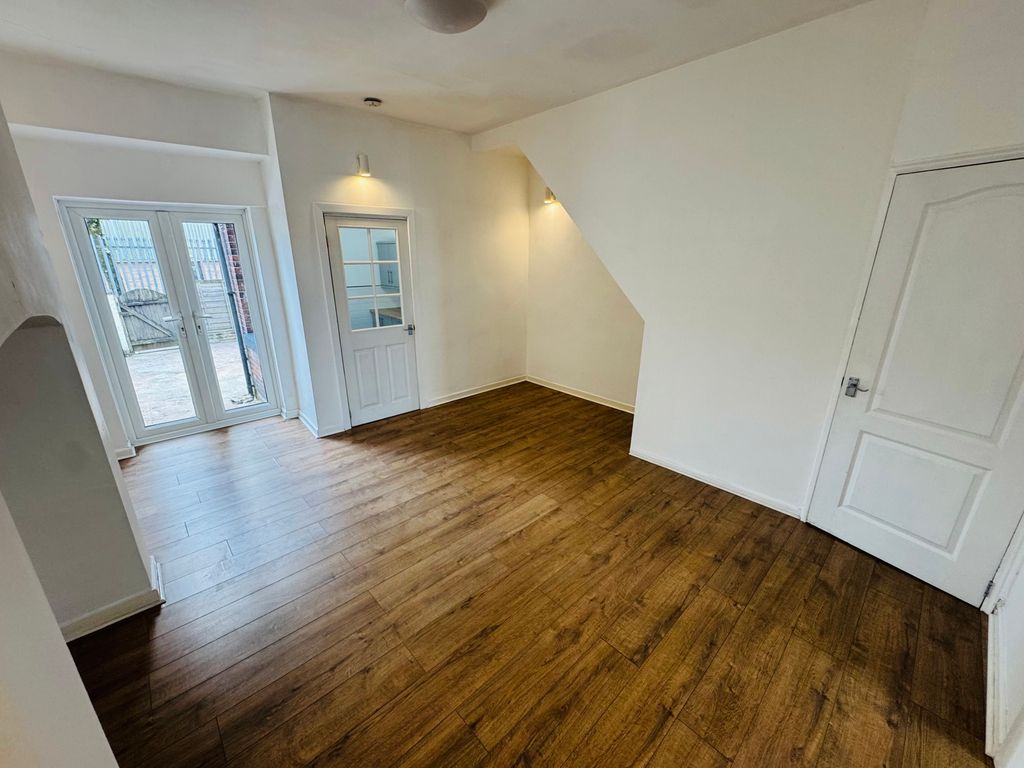 Property photo 2 of 11 Photograph