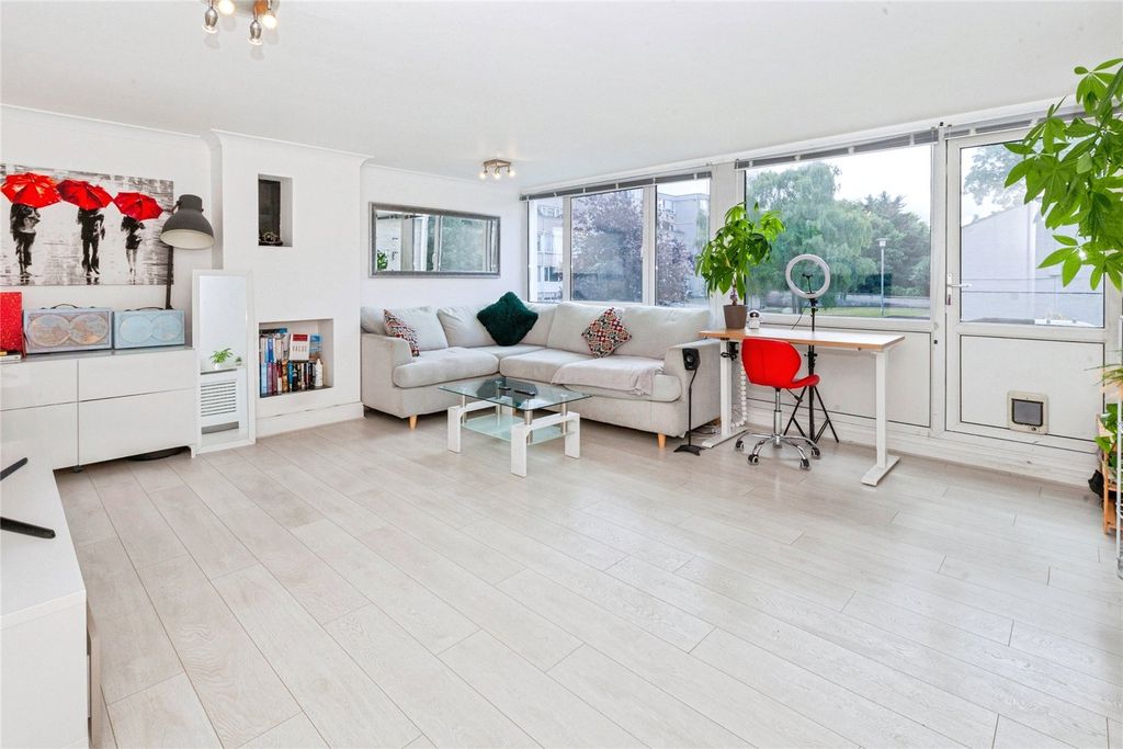 Property photo 1 of 16 Picture No. 03