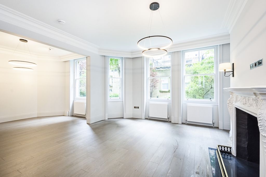 Property photo 2 of 28 40-Campden-Hill-C...