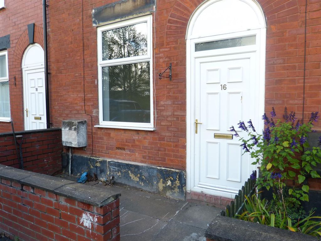 Property photo 1 of 8 Front External