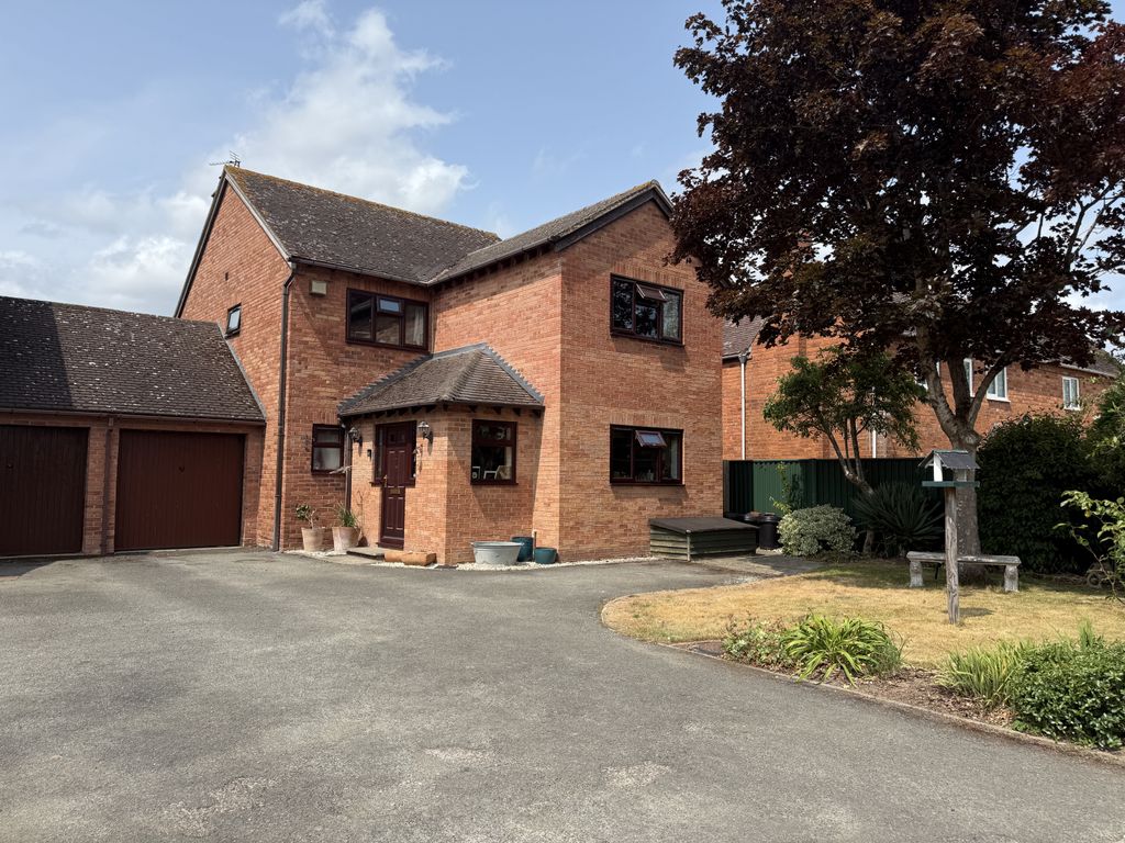 Property photo 1 of 29 4Â Bedroom Link Detached For Sale
