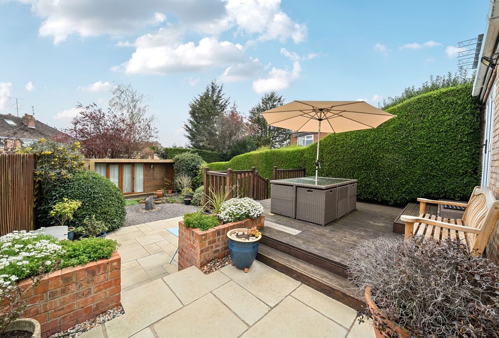 Property photo 1 of 12 1430824-19-69c29F...