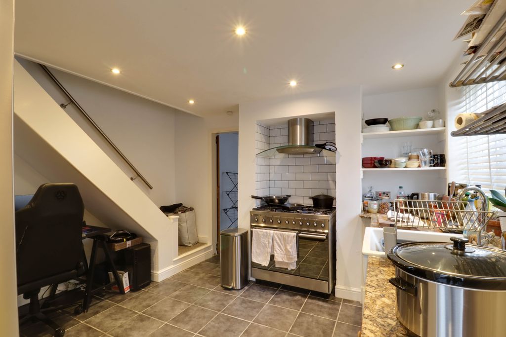 Property photo 3 of 9