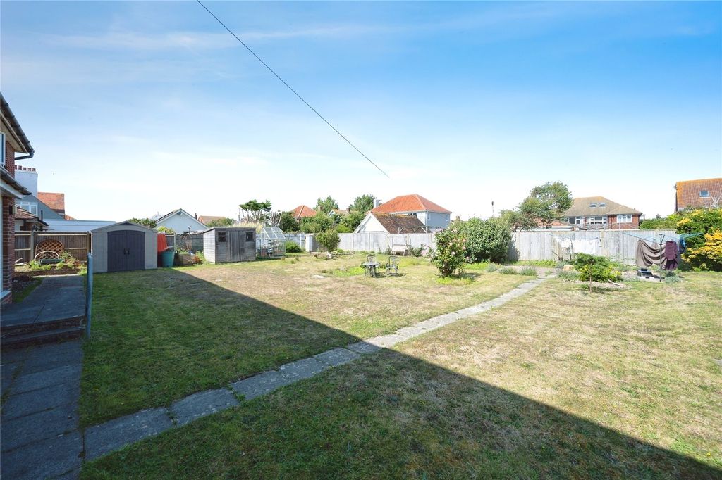 Property photo 2 of 15 Picture No. 21