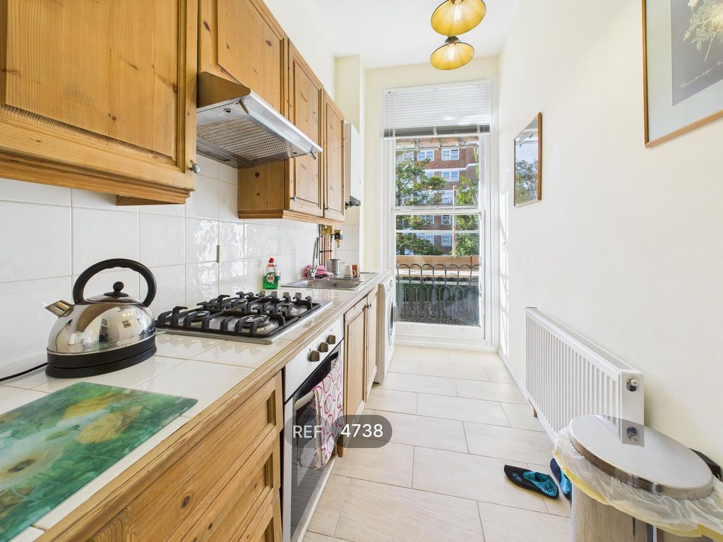 Property photo 2 of 7 Kitchen