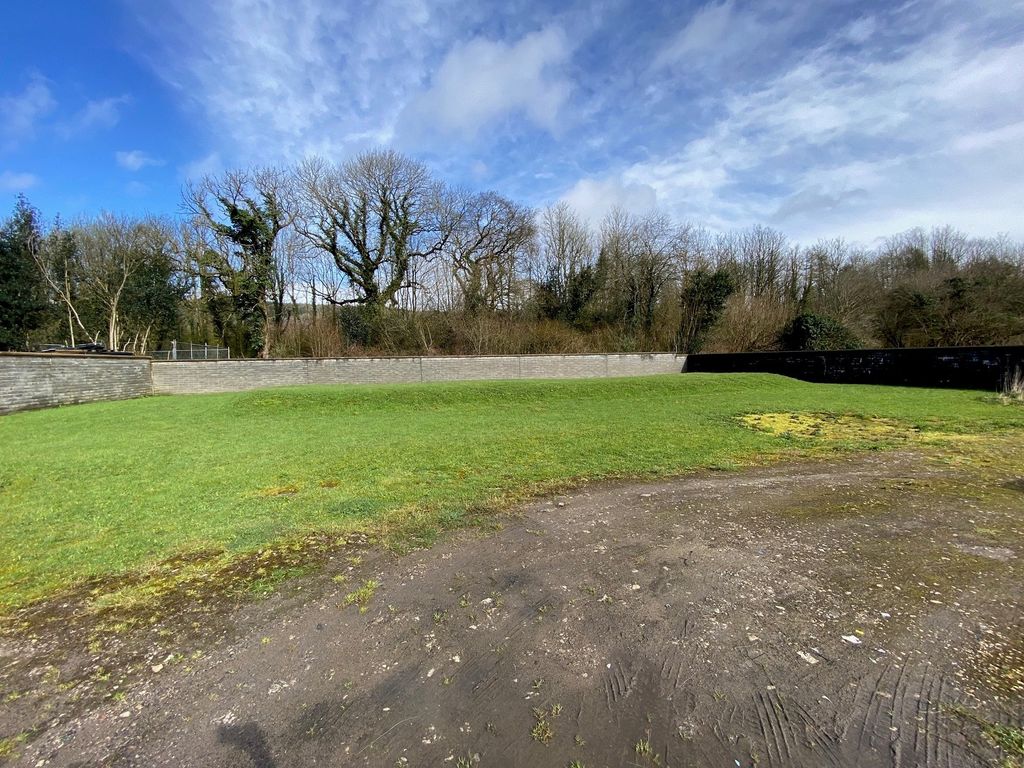 Property photo 3 of 7 ***