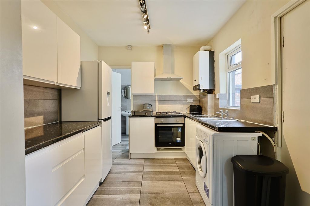 Property photo 2 of 13 04E20B38-56B1-4C8A-820A-A6Eced9Ed1Ed_1_201_A.Jpeg