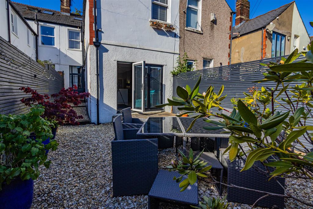 Additional image 14 of 2 bed flat for salePlasturton Avenue, Pontcanna, Cardiff CF11