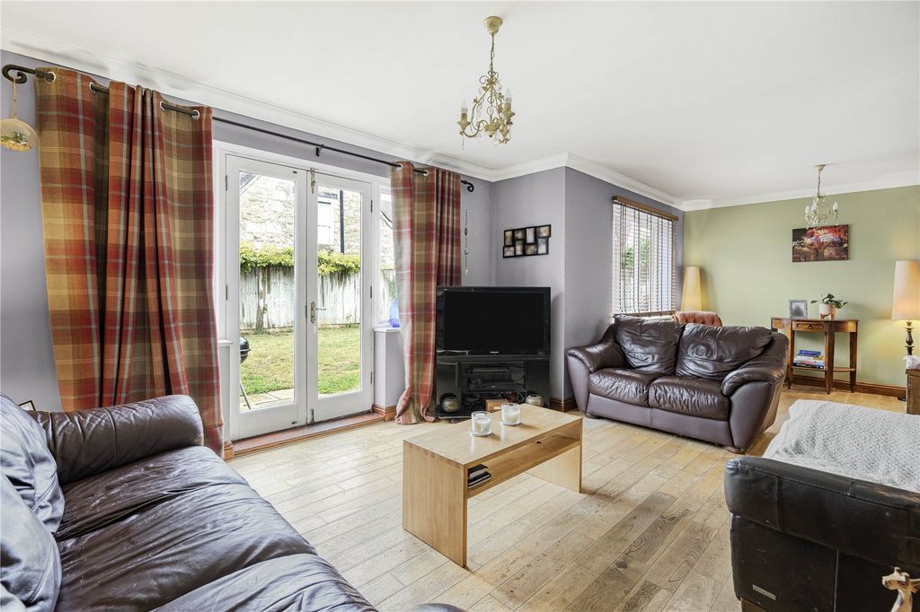 Property photo 3 of 15 Picture No. 21