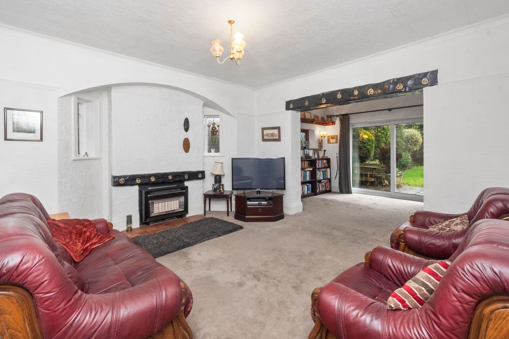 Property photo 2 of 35