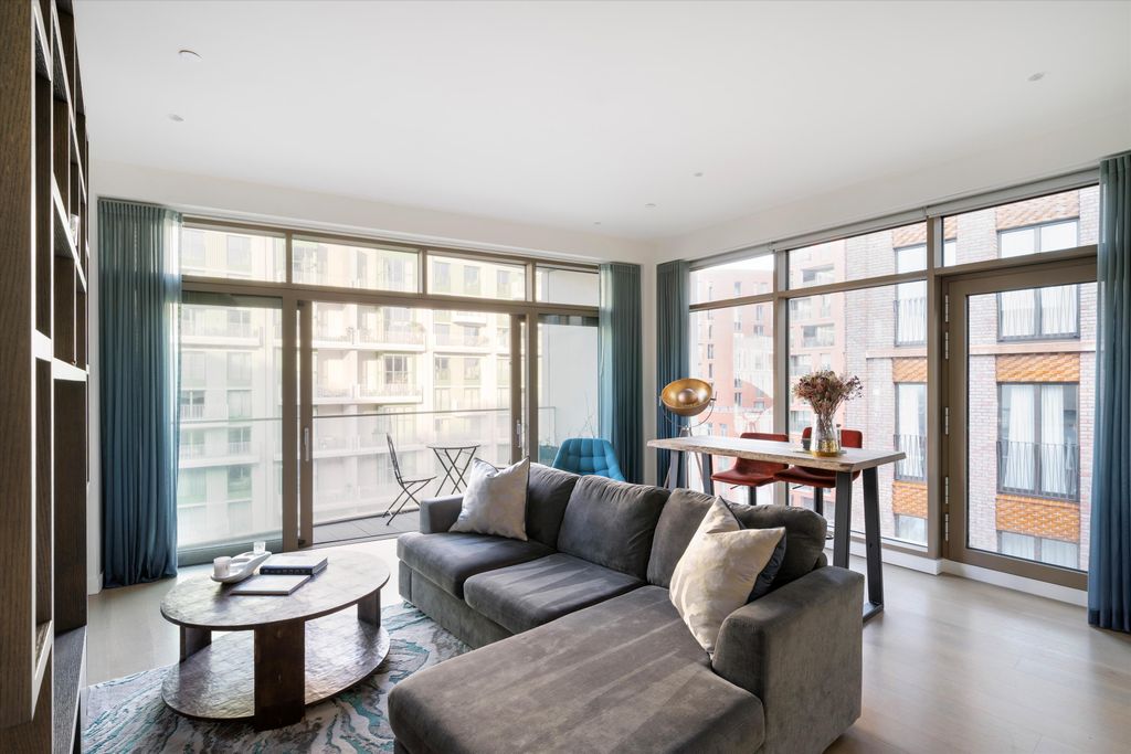 Property photo 2 of 26 Image